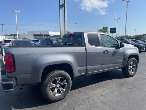 Used 2020 Chevrolet Colorado W/T w/ WT Convenience Package RWD image 2