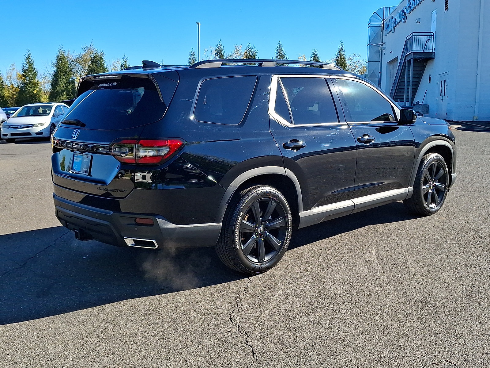 Used 2025 Honda Pilot Black Edition image 6