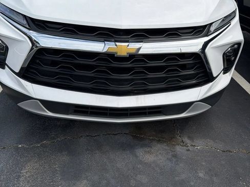 Used 2023 Chevrolet Blazer LT FWD image 2