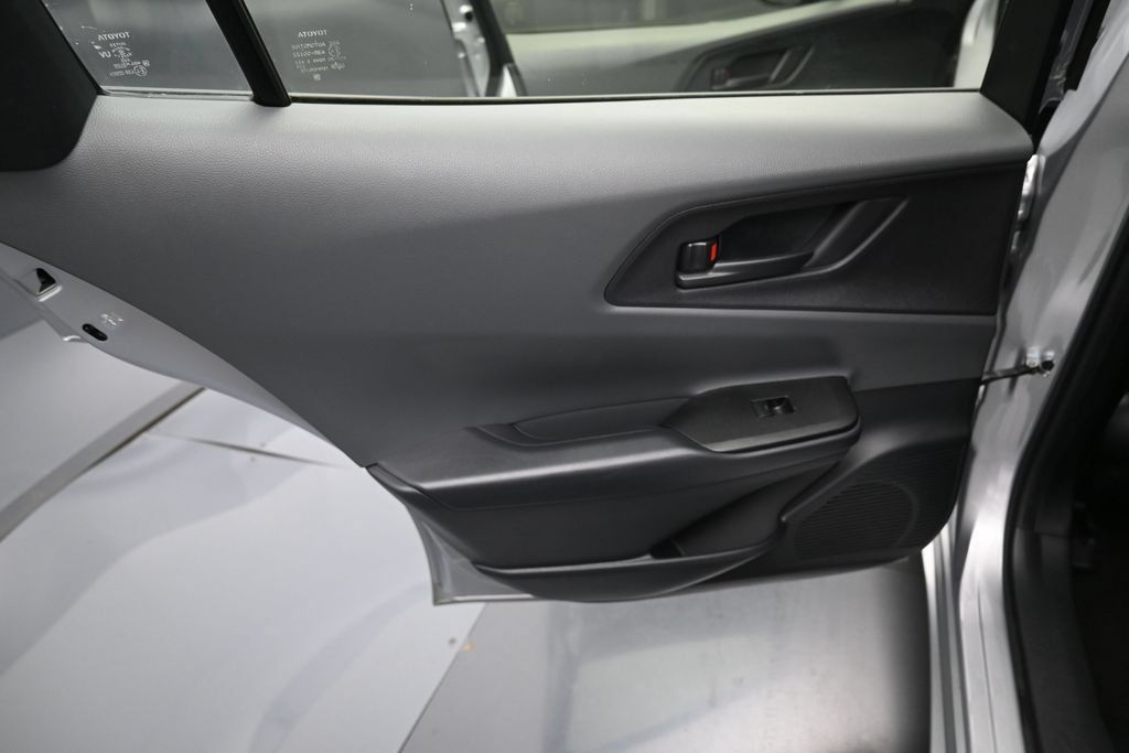 Certified 2024 Toyota Prius LE FWD image 26