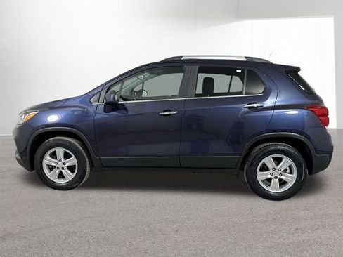 Used 2018 Chevrolet Trax LT w/ LT Convenience Package image 29