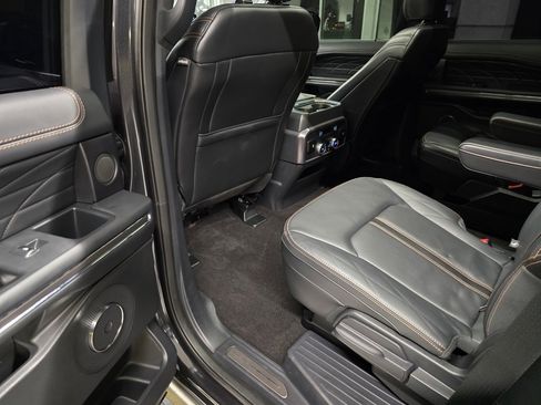 Used 2023 Ford Expedition Platinum image 35