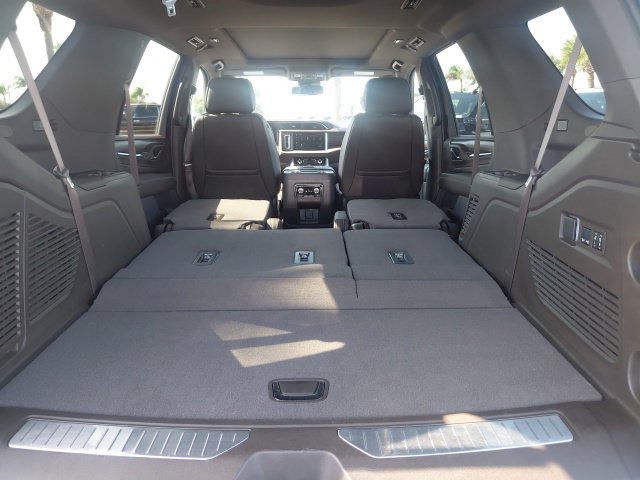 Used 2024 GMC Yukon Denali AWD/4WD image 21