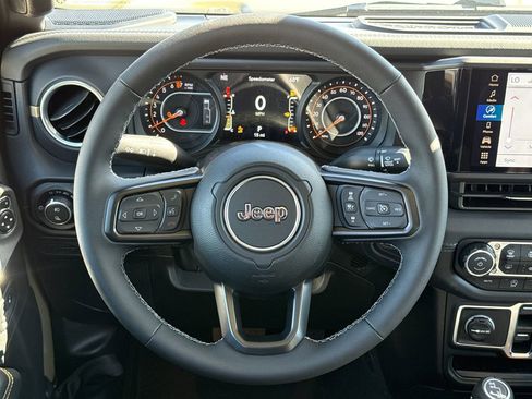 New 2026 Jeep Gladiator Sport AWD/4WD image 15