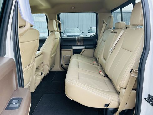 Used 2020 Ford F150 Lariat w/ Trailer Tow Package image 27