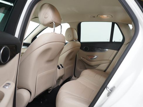 Used 2020 Mercedes-Benz GLC 300 4MATIC image 18