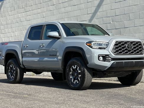 Used 2020 Toyota Tacoma TRD Off-Road w/ Technology Package AWD/4WD image 1