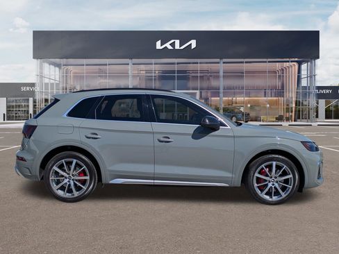 Used 2021 Audi SQ5 Premium Plus w/ Premium Plus Package image 3