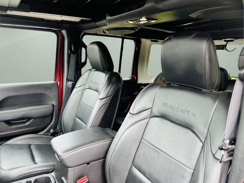 Used 2022 Jeep Wrangler Unlimited Sahara w/ LED Lighting Group image 16