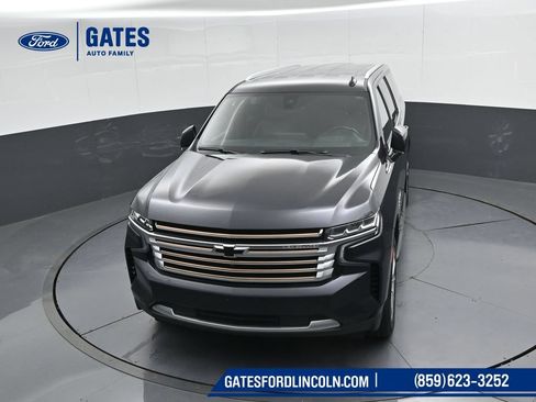 Used 2022 Chevrolet Suburban High Country AWD/4WD image 54