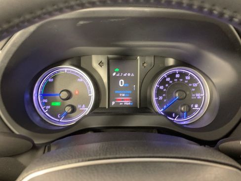 Used 2021 Toyota Venza LE AWD/4WD image 19