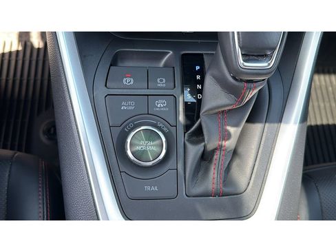 Used 2022 Toyota RAV4 XSE w/ Premium Package image 28