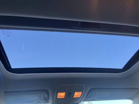 Used 2019 MAZDA CX-9 Touring w/ Touring Premium Package image 19