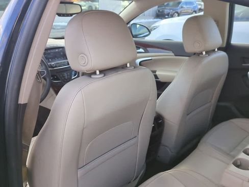 Used 2016 Buick Regal Premium image 17