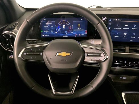 Used 2025 Chevrolet Equinox LT image 5