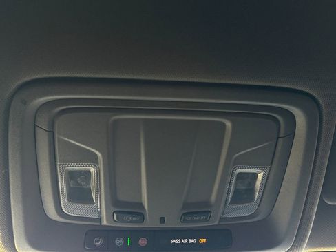 Used 2021 Chevrolet Silverado 1500 Custom image 24