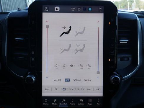 New 2025 RAM 2500 Laramie AWD/4WD image 23