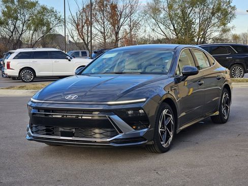 New 2026 Hyundai Sonata SEL FWD image 3