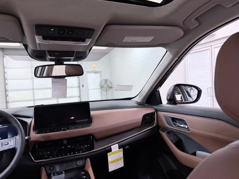 New 2026 Nissan Rogue Platinum w/ Platinum Premium Package AWD/4WD image 28