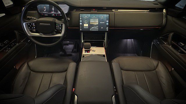 Used 2024 Land Rover Range Rover Autobiography AWD/4WD image 6