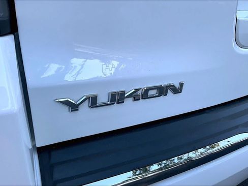 Used 2018 GMC Yukon Denali RWD image 31