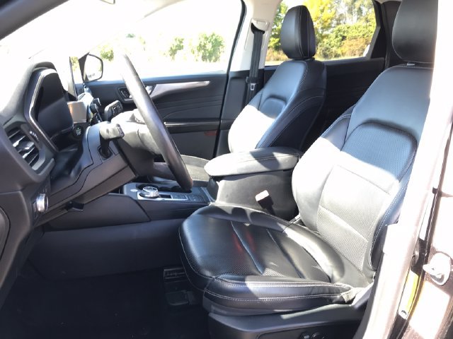 Used 2022 Ford Escape Titanium AWD/4WD image 16