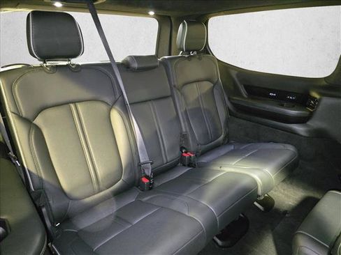 Used 2022 Jeep Grand Wagoneer Series II AWD/4WD image 12