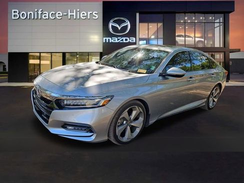 Used 2019 Honda Accord Touring image 3