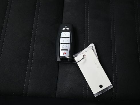 Used 2023 Mitsubishi Outlander SE image 30