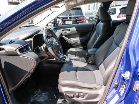 Certified 2024 Toyota Corolla Cross XLE FWD image 19