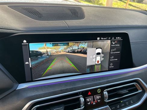 Used 2022 BMW X7 xDrive40i w/ M Sport Package image 7