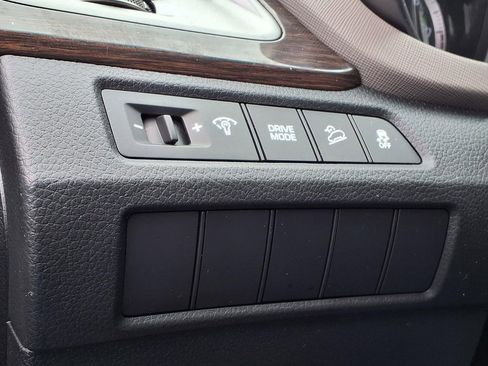 Used 2018 Hyundai Santa Fe Sport w/ 2.4L Value Package 02 FWD image 23