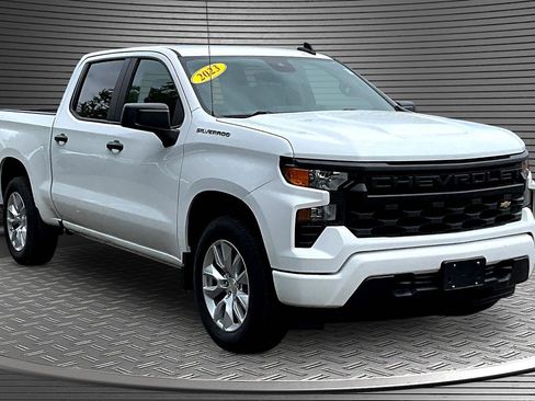 Used 2023 Chevrolet Silverado 1500 Custom AWD/4WD image 1