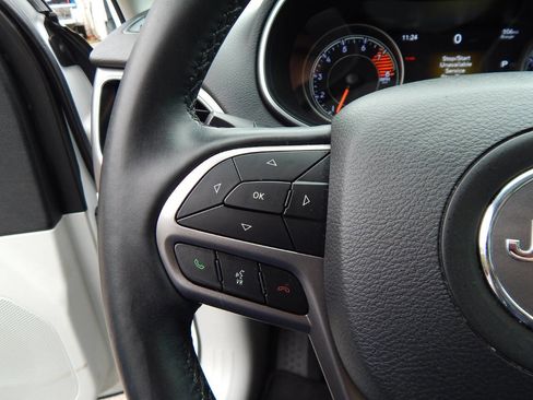 Used 2020 Jeep Cherokee Limited AWD/4WD image 14
