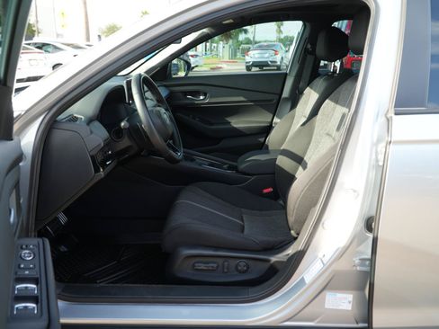 Used 2025 Honda Accord Sport image 16