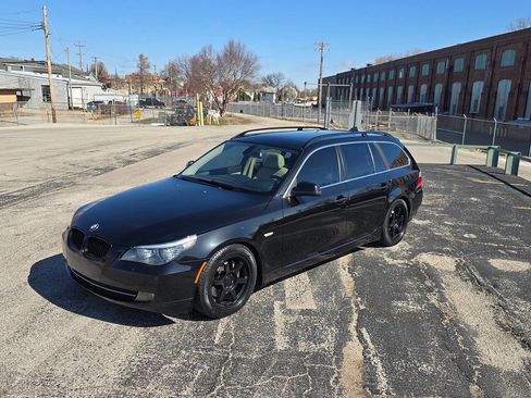 Used 2010 BMW 535i xDrive Wagon image 3