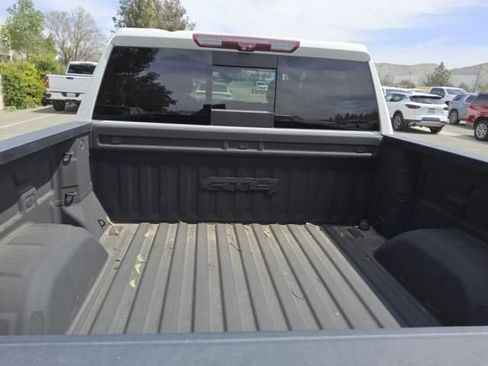 Used 2022 GMC Sierra 1500 AT4 w/ AT4 Premium Package AWD/4WD image 10