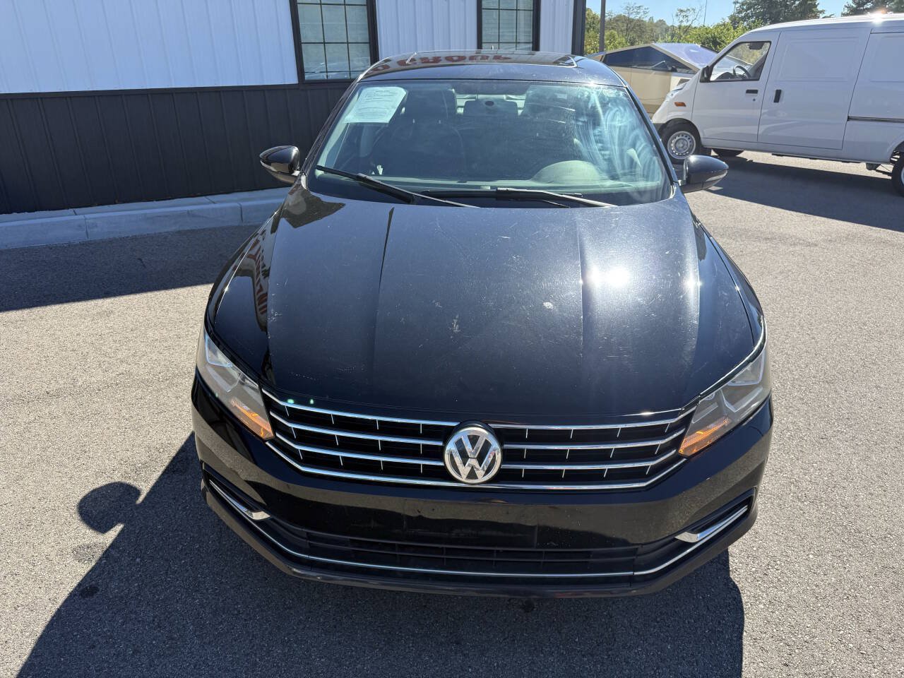 Used 2016 Volkswagen Passat 1.8T SE FWD image 3