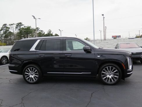 New 2026 Cadillac Escalade Platinum Luxury w/ LPO, Floor Liner Package image 2