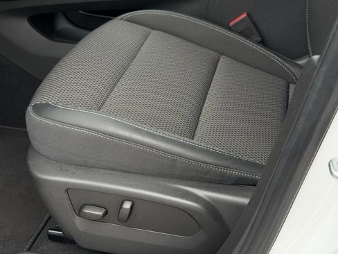 Used 2022 Buick Envision Preferred image 16