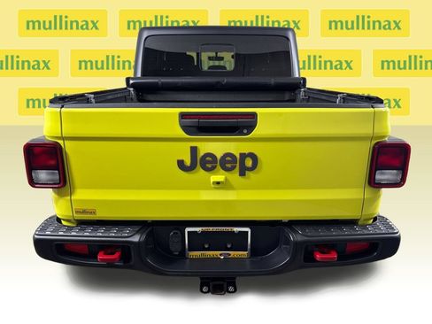 Used 2023 Jeep Gladiator Rubicon w/ Trailer Tow Package AWD/4WD image 6