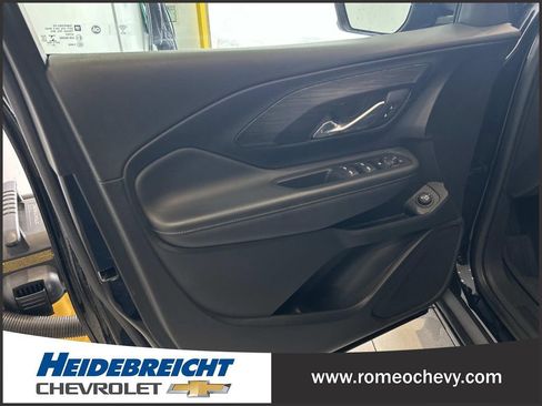 Certified 2022 GMC Terrain SLE w/ Driver Convenience Package AWD/4WD image 10