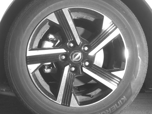 Used 2025 Nissan Sentra SV FWD image 12