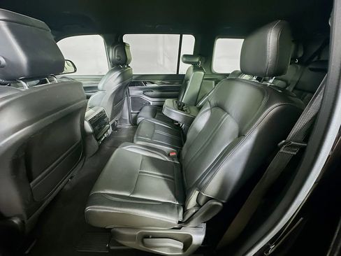 Used 2022 Jeep Wagoneer Series II image 15