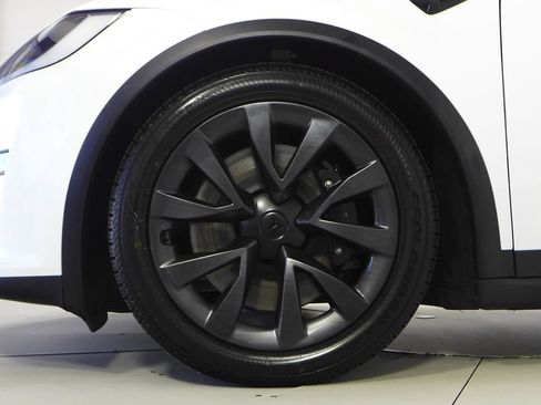 Used 2024 Tesla Model X AWD/4WD image 5