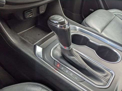 Used 2020 Chevrolet Traverse LT w/ LT Premium Package image 32