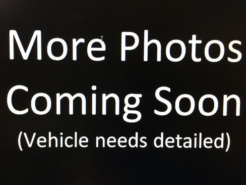 Used 2016 Toyota Tacoma SR5 image 2