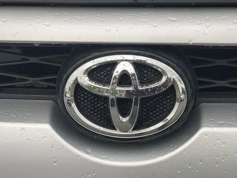 Used 2018 Toyota 4Runner TRD Off-Road AWD/4WD image 13