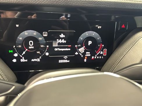 Used 2025 GMC Yukon XL Denali image 11