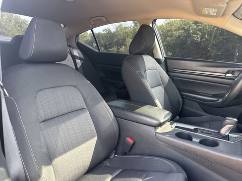 Used 2022 Nissan Altima 2.5 S FWD image 6